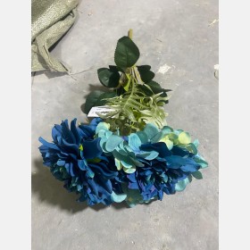 زهور الارجوان