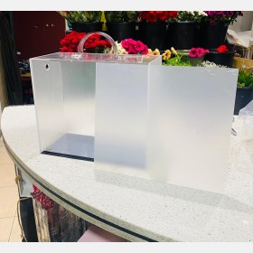 صندوق اكريلك 2