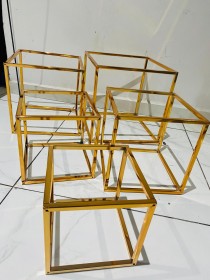 ستاندات حديد مربعة